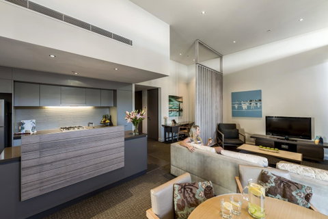 Oaks Redcliffe Mon Komo Suites - Accommodation Search 20