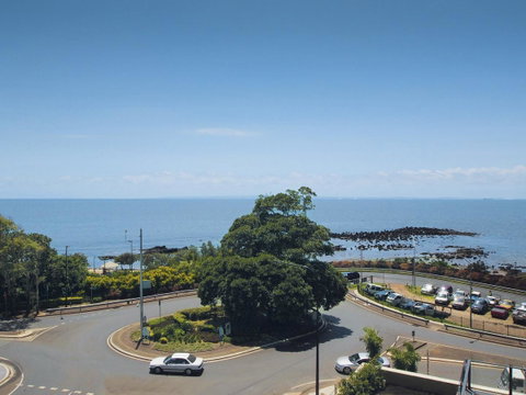 Oaks Redcliffe Mon Komo Suites - Accommodation Search 2