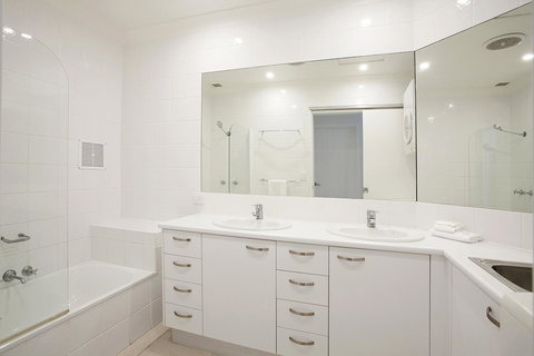 Noosa Shores Resort - Accommodation Search 1