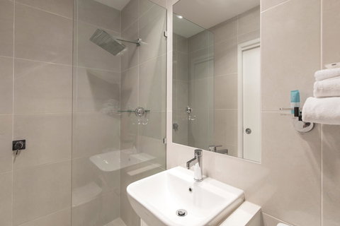 Noosa Shores Resort - Accommodation Search 18