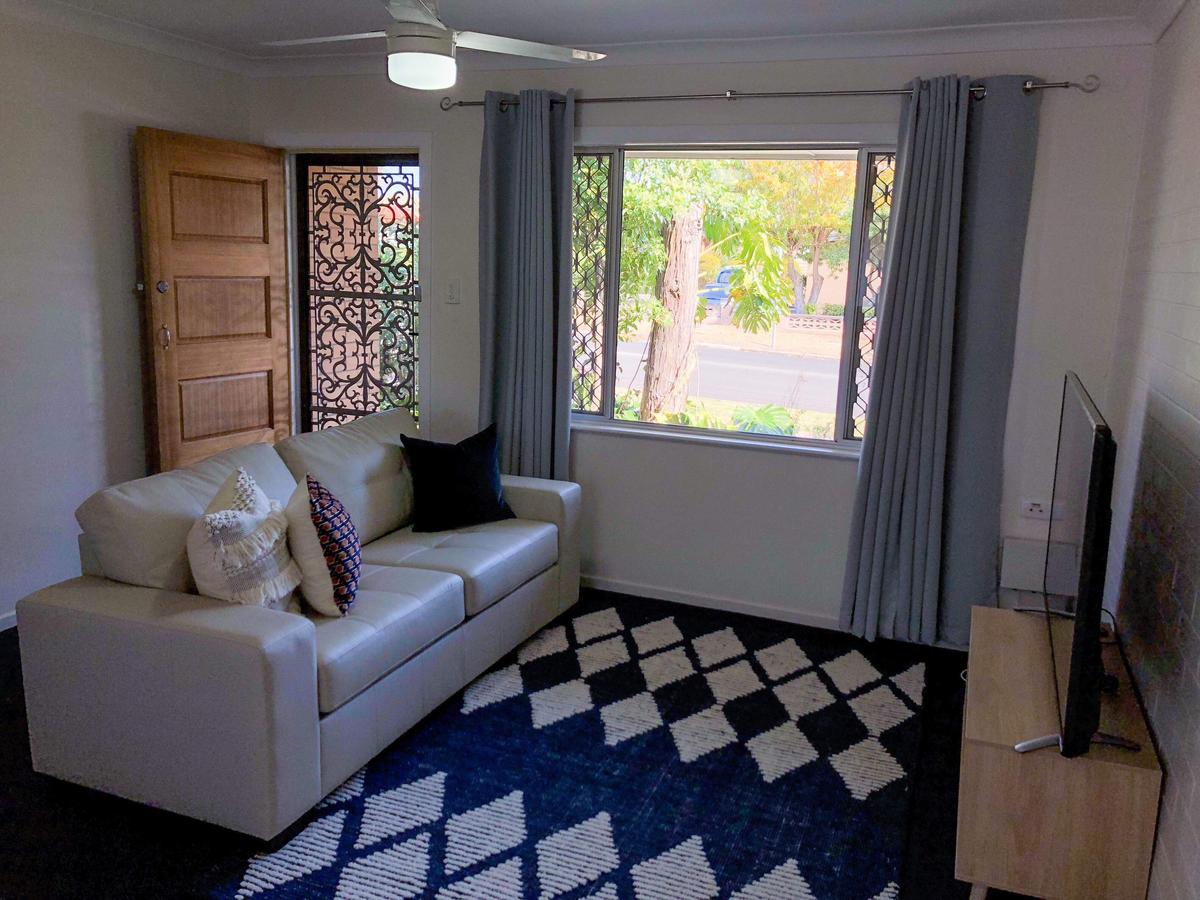 Ellangowan QLD Accommodation Search