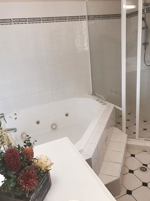 The Bearded Dragon Boutique Hotel - Accommodation Search 44