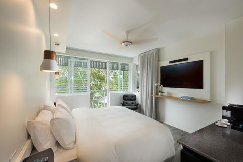 Heart Hotel And Gallery Whitsundays - Accommodation Search 3