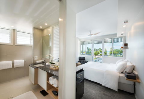 Heart Hotel And Gallery Whitsundays - Accommodation Search 2