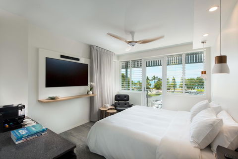 Heart Hotel And Gallery Whitsundays - Accommodation Search 4