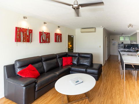 Beach Lodges - Accommodation Search 32