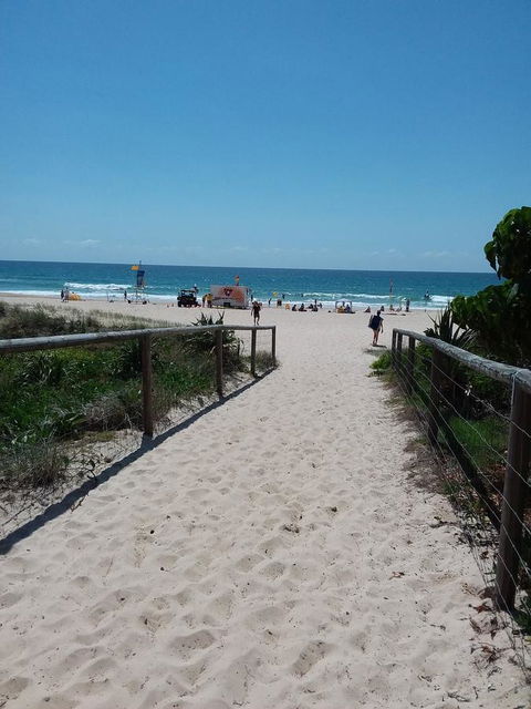 Surfers Chalet - Accommodation Search 5