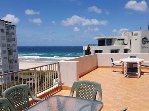 Surfers Chalet - Accommodation Search 37