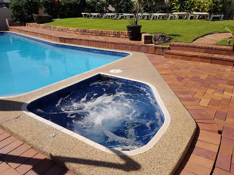 Surfers Chalet - Accommodation Search 26