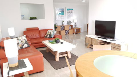 Surfers Chalet - Accommodation Search 16