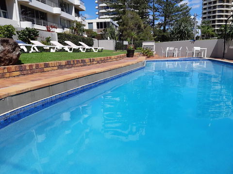 Surfers Chalet - Accommodation Search 7
