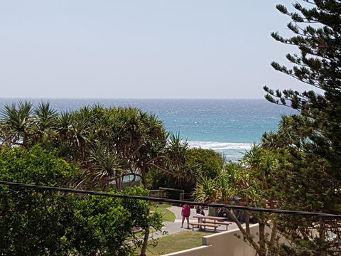Surfers Chalet - Accommodation Search 28