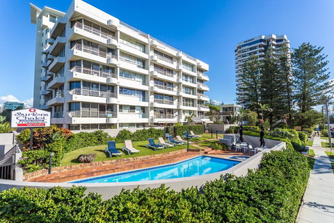 Surfers Chalet - Accommodation Search 0