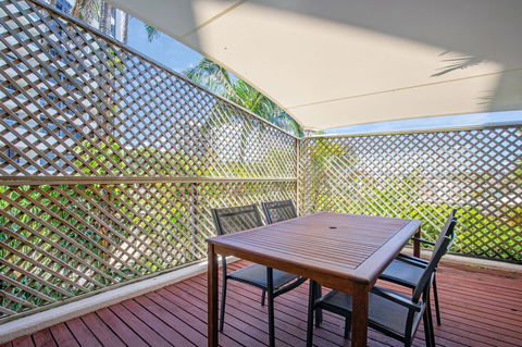 Tiki Hotel Apartments Surfers Paradise - Accommodation Search 10