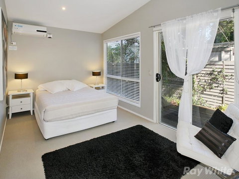 Beach House On Tradewinds Avenue - Accommodation Search 7