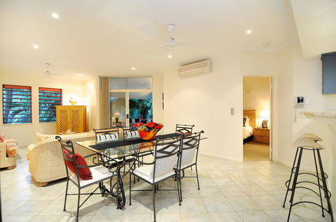 Oasis At Palm Cove - Accommodation Search 21