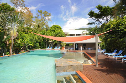 Oasis At Palm Cove - Accommodation Search 24