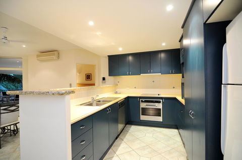 Oasis At Palm Cove - Accommodation Search 20