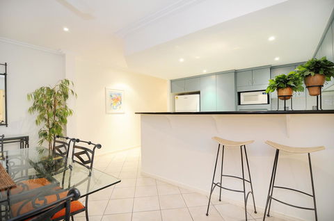 Oasis At Palm Cove - Accommodation Search 10