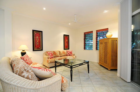 Oasis At Palm Cove - Accommodation Search 1