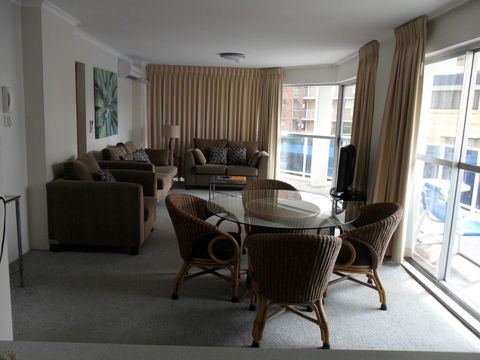 Grosvenor Beachfront Apartments Surfers Paradise - Accommodation Search 23