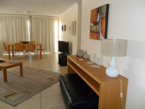 Grosvenor Beachfront Apartments Surfers Paradise - Accommodation Search 10