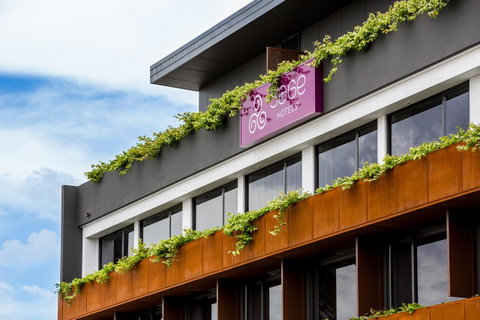 Sage Hotel James Street - Accommodation Search 0