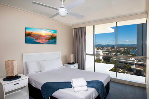 Seacrest Beachfront Apartments Surfers Paradise - Accommodation Search 17