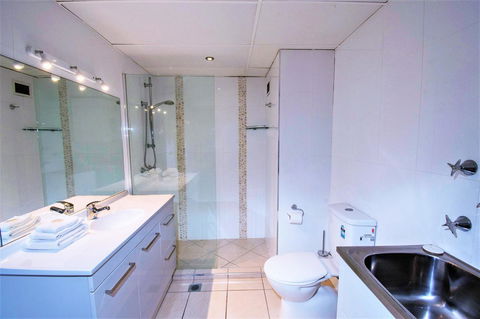 Seacrest Beachfront Apartments Surfers Paradise - Accommodation Search 15