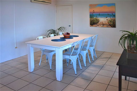 Seacrest Beachfront Apartments Surfers Paradise - Accommodation Search 34