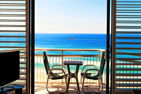 Seacrest Beachfront Apartments Surfers Paradise - Accommodation Search 29