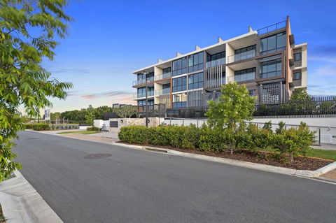 The Residences At The Peninsula - Accommodation Search 9