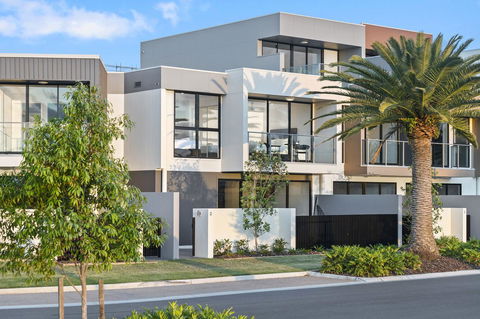 The Residences At The Peninsula - Accommodation Search 0