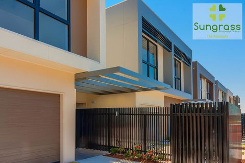 The Residences At The Peninsula - Accommodation Search 42