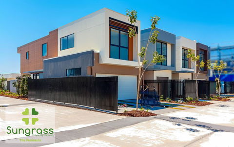 The Residences At The Peninsula - Accommodation Search 44