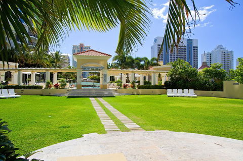 Towers Of Chevron - Private Apartment - Accommodation Search 16