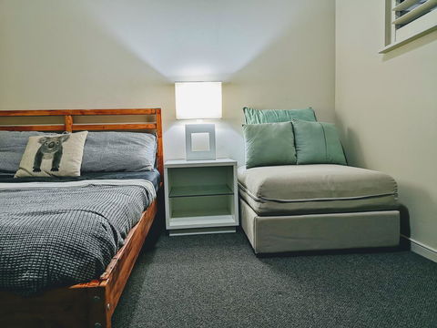Towers Of Chevron - Private Apartment - Accommodation Search 5