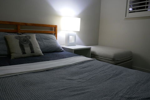 Towers Of Chevron - Private Apartment - Accommodation Search 6