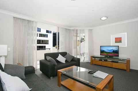 Towers Of Chevron - Private Apartment - Accommodation Search 2