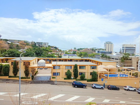 The Robert Towns - Accommodation Search 13