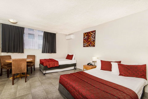 The Robert Towns - Accommodation Search 21