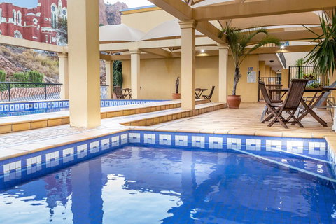 The Robert Towns - Accommodation Search 10