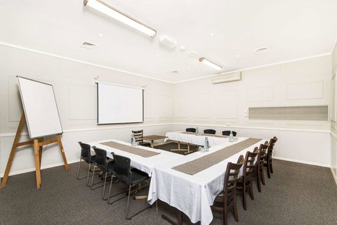 The Robert Towns - Accommodation Search 19