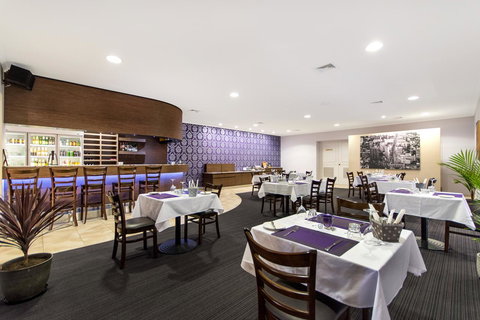 The Robert Towns - Accommodation Search 18