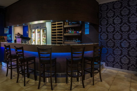 The Robert Towns - Accommodation Search 16