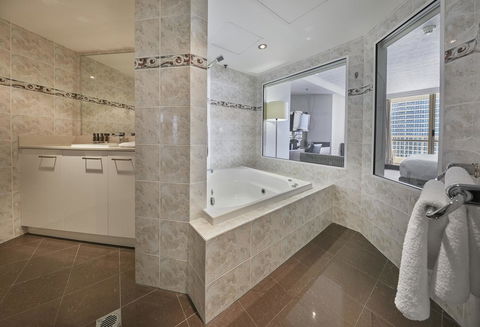 Novotel Surfers Paradise - Accommodation Search 10