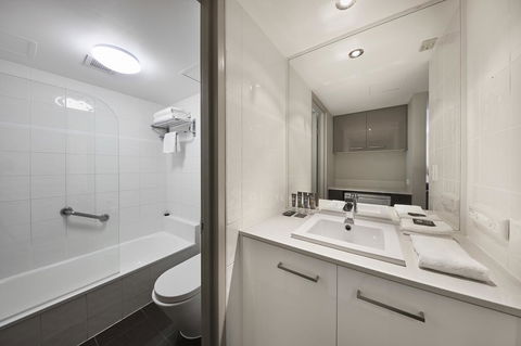 Novotel Surfers Paradise - Accommodation Search 19