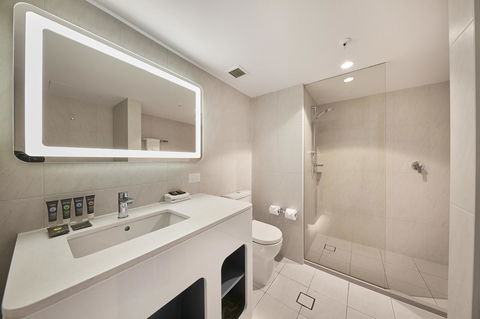 Novotel Surfers Paradise - Accommodation Search 16