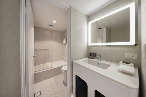 Novotel Surfers Paradise - Accommodation Search 13