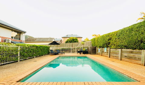 Ambassador On Ruthven - Accommodation Search 7